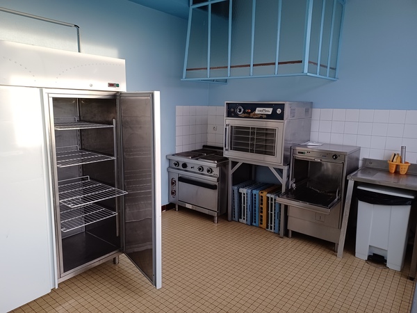 Cuisine petite salle 1